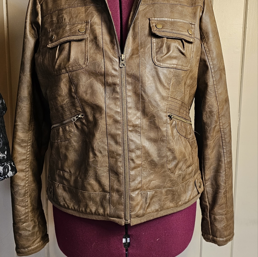 Jacket - Picture 3 of 6